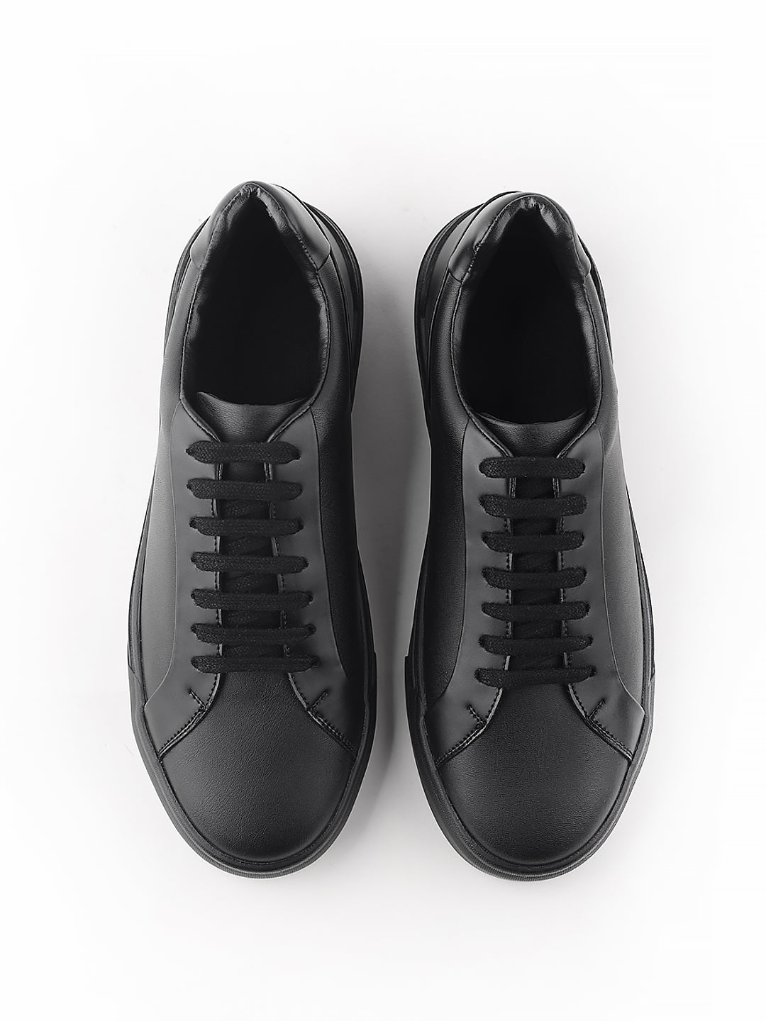DAPPER DONA LOW TOP BLACK SNEAKERS