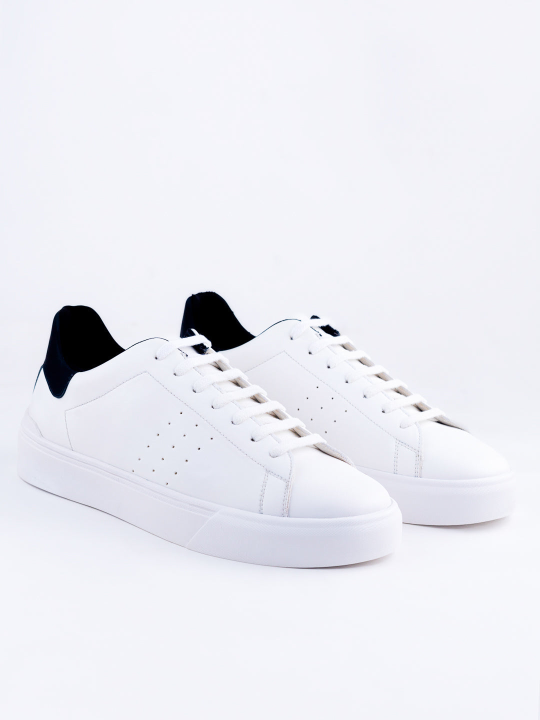 KIKI HAMSTER WHITE SNEAKERS