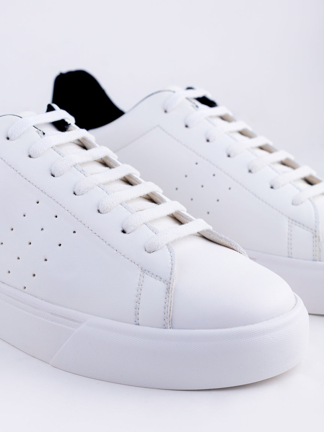 KIKI HAMSTER WHITE SNEAKERS