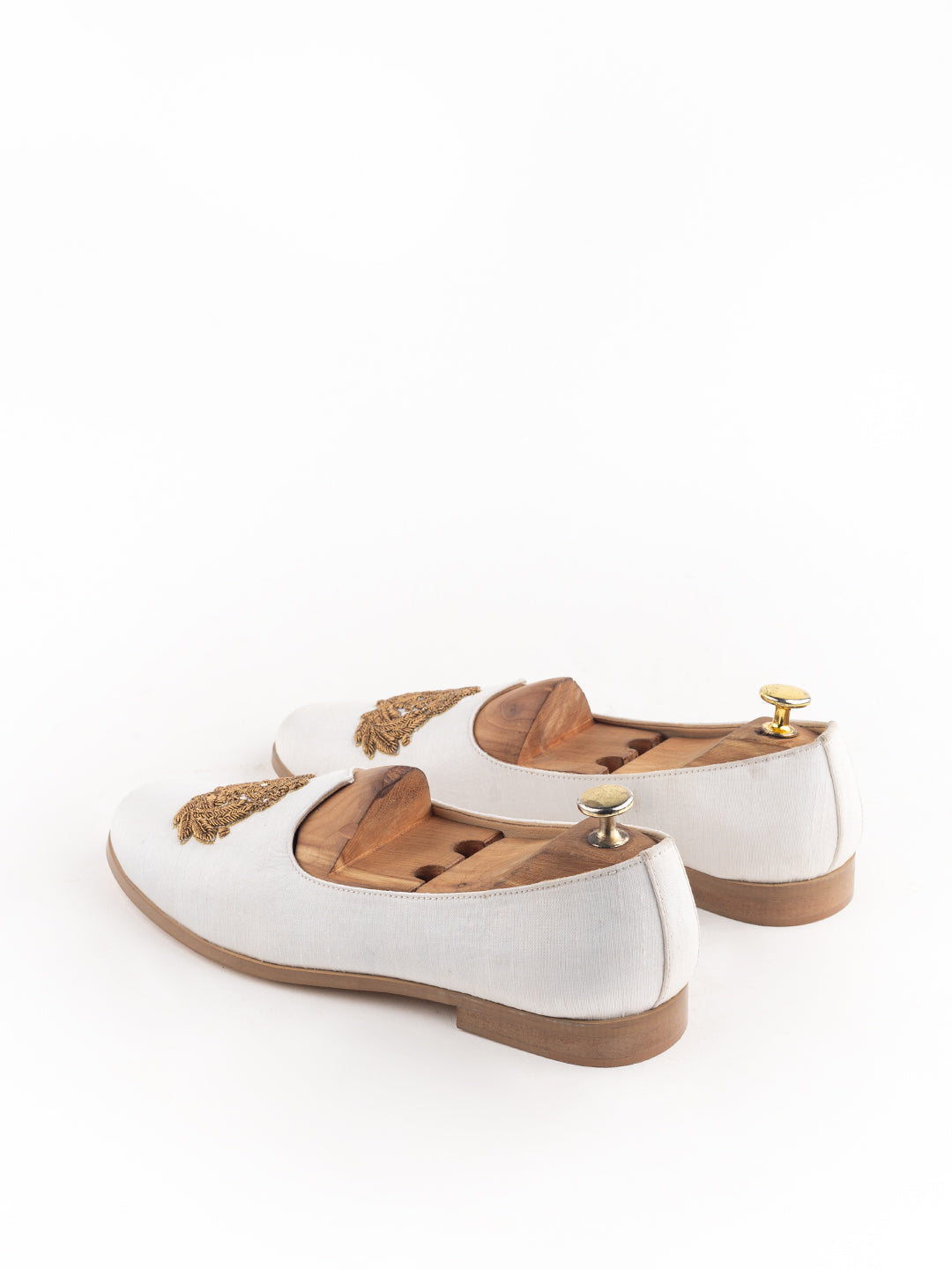 Rossa Lush Cream Ethnic Men Mojari shoes
