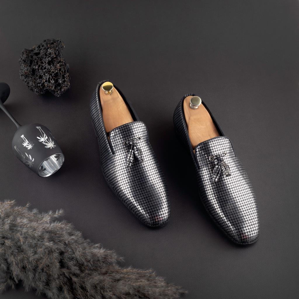 CHRISTIAN DUTCH GLAMOROUS PARTY SLIP-ON (LUXURY COLLECTION)