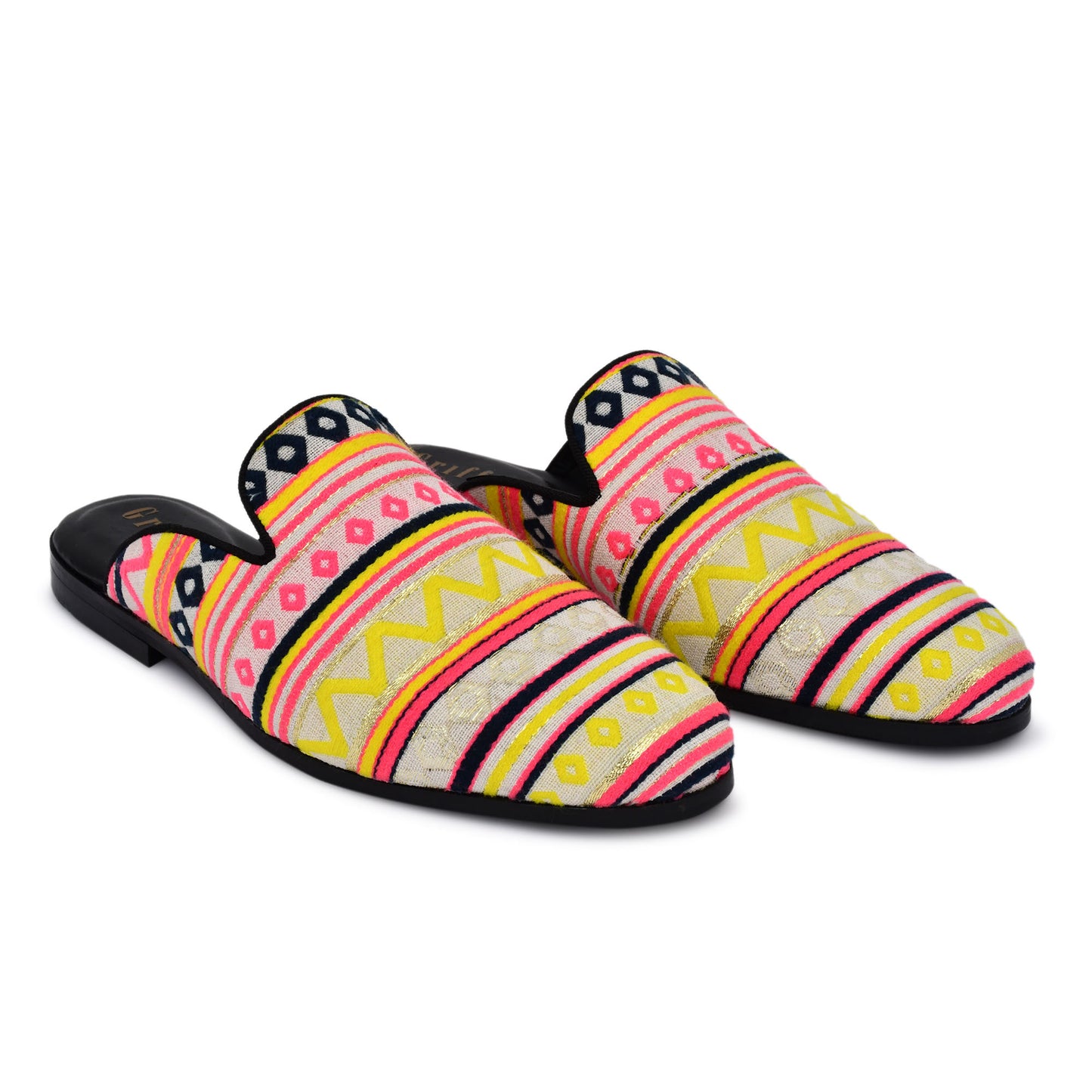 TRATTORIA SUNDOWN POOL SIDE MULE