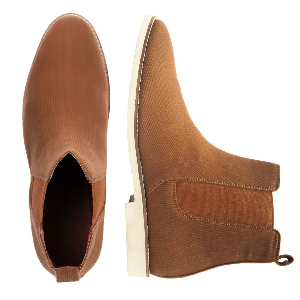 Embrace Luxury Geometrical Tan Chelsea Boot For Men